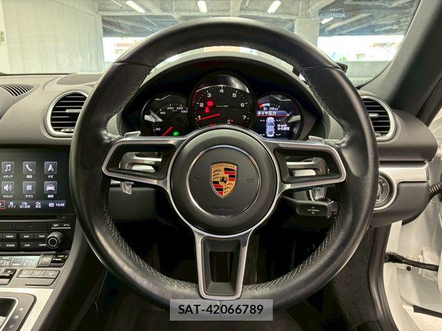 Porsche 718 Cayman 2019-10 7619180-25