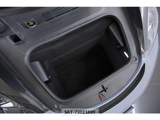 Porsche 718 Cayman 2022-12 8075118-17