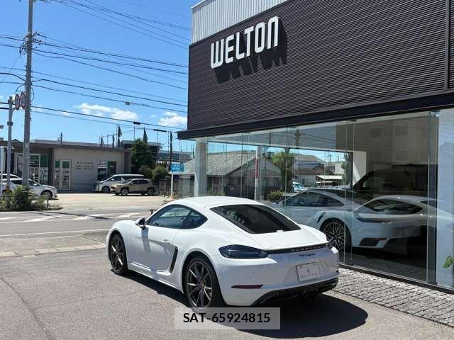 Porsche 718 Cayman 2023-09 8209531-1