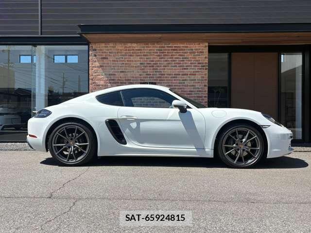Porsche 718 Cayman 2023-09 8209531-2