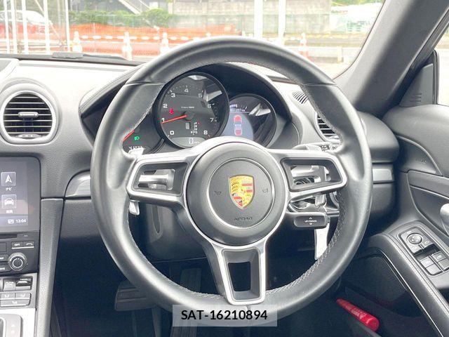 Porsche 718 Cayman 2021-04 8231296-10