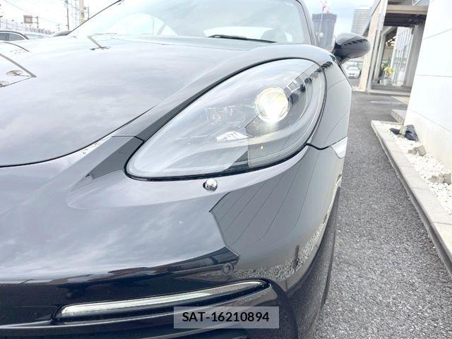 Porsche 718 Cayman 2021-04 8231296-11