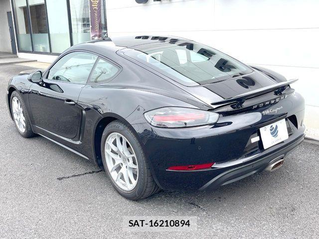 Porsche 718 Cayman 2021-04 8231296-16