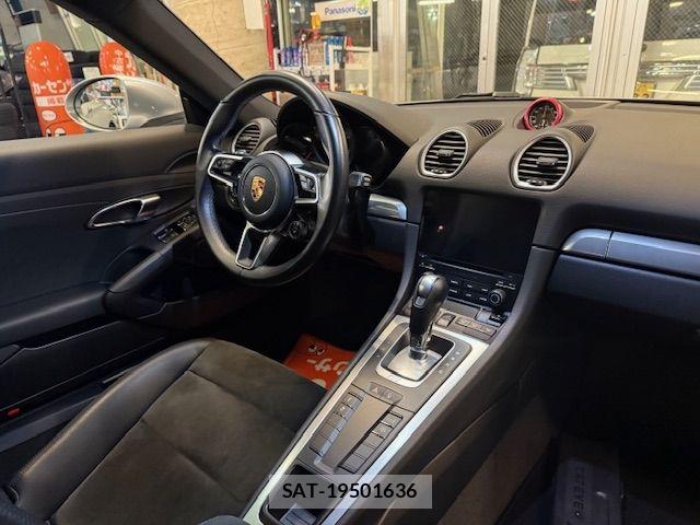 Porsche 718 Cayman 2017-12 8246332-13