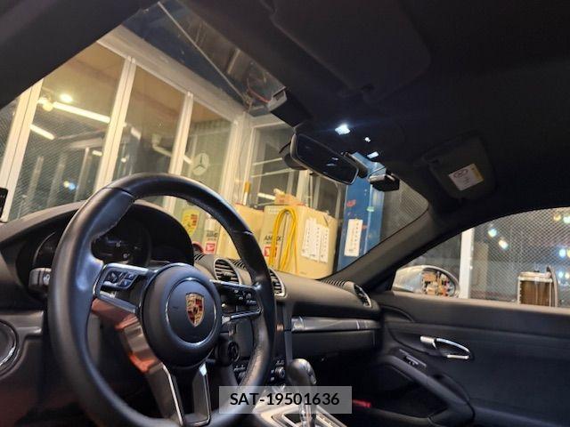 Porsche 718 Cayman 2017-12 8246332-26