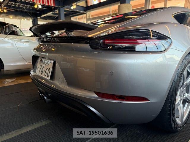 Porsche 718 Cayman 2017-12 8246332-29