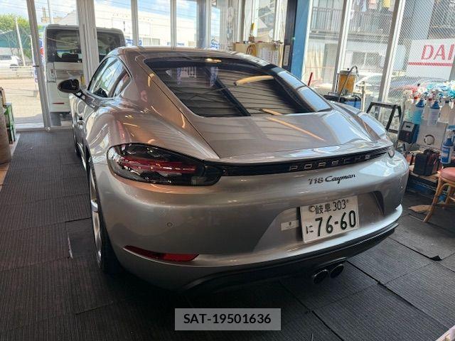Porsche 718 Cayman 2017-12 8246332-4