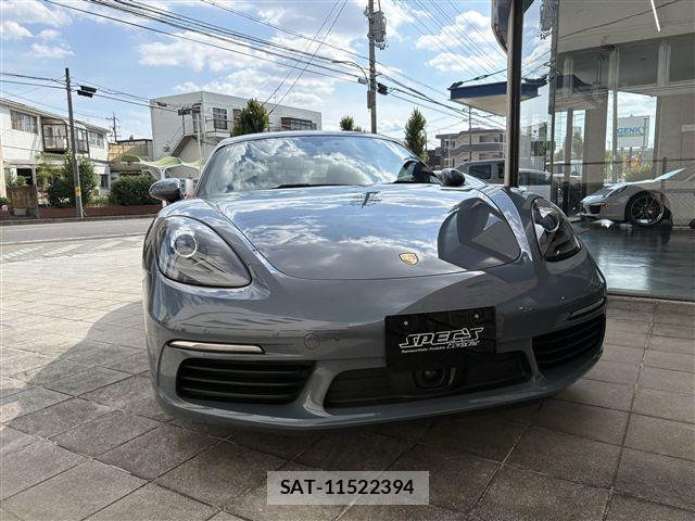 Porsche 718 Cayman 2018-09 8316377-4