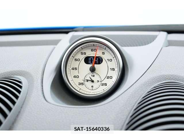 Porsche 718 Cayman 2025-01 8337382-11