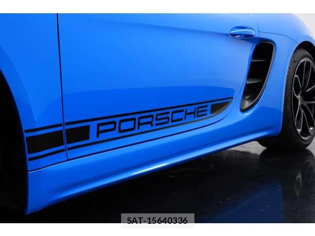 Porsche 718 Cayman 2025-01 8337382-17