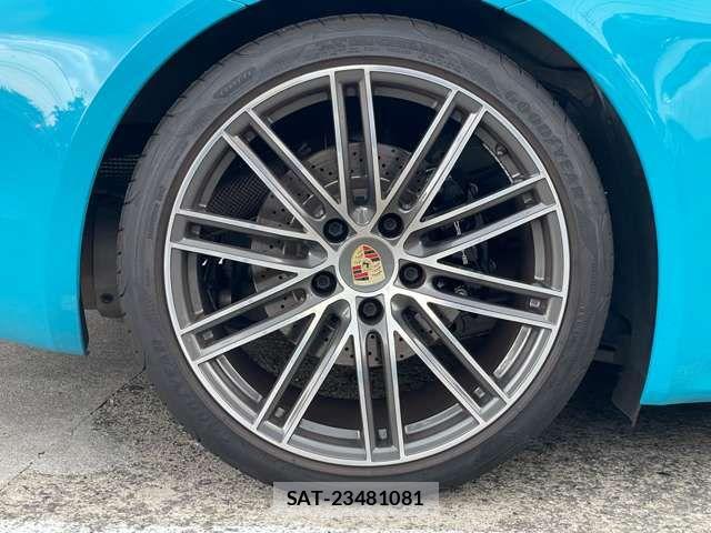 Porsche 718 Cayman 2021-01 8368102-9