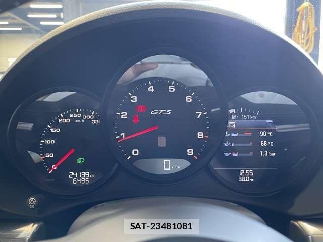 Porsche 718 Cayman 2021-01 8368102-11