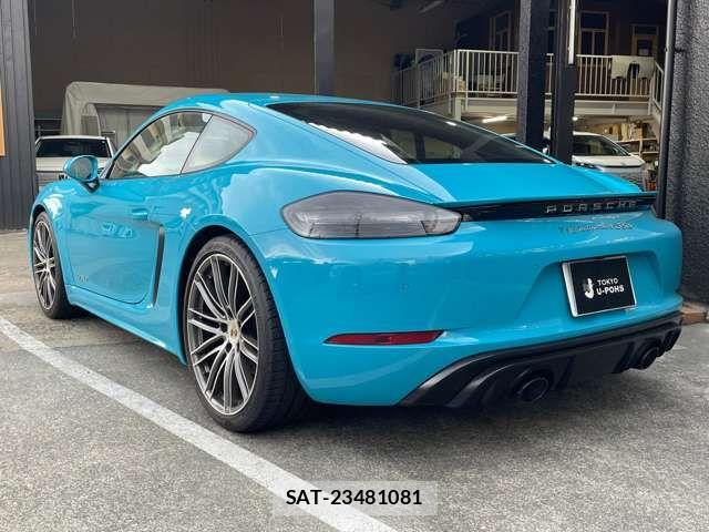 Porsche 718 Cayman 2021-01 8368102-6
