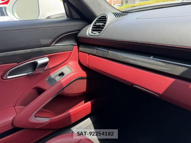 Porsche 718 Cayman 2022-06 8745195-12