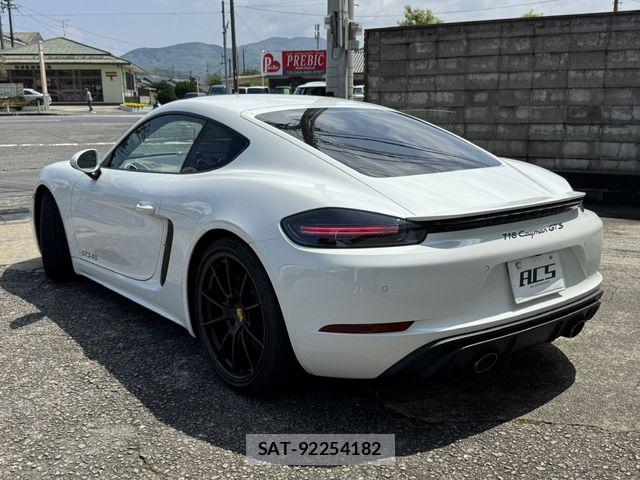 Porsche 718 Cayman 2022-06 8745195-2