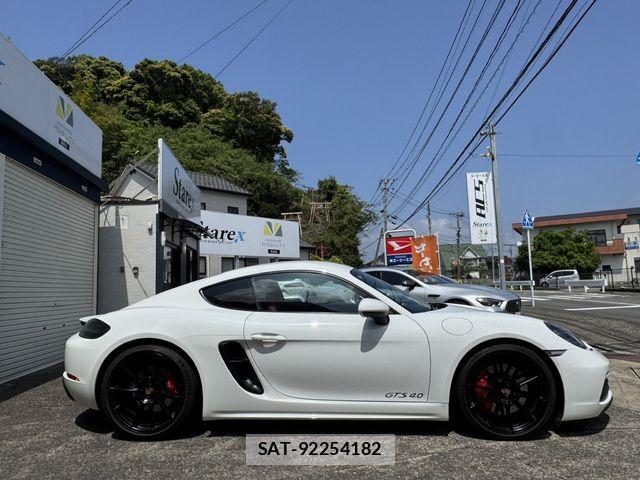 Porsche 718 Cayman 2022-06 8745195-4