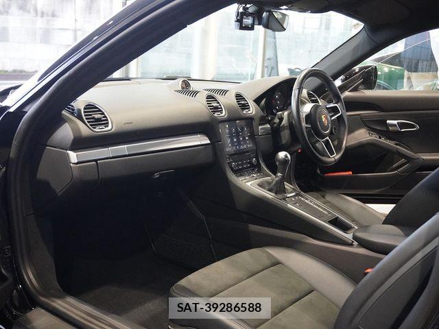 Porsche 718 Cayman 2022-12 8797120-12