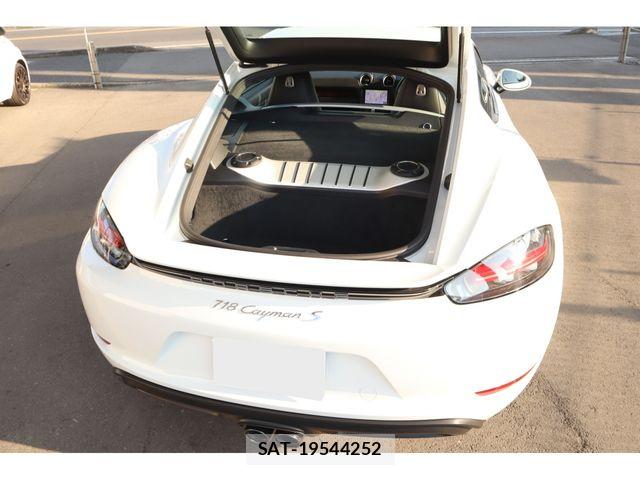 Porsche 718 Cayman 2018-08 6673141-11