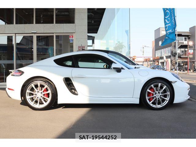 Porsche 718 Cayman 2018-08 6673141-3