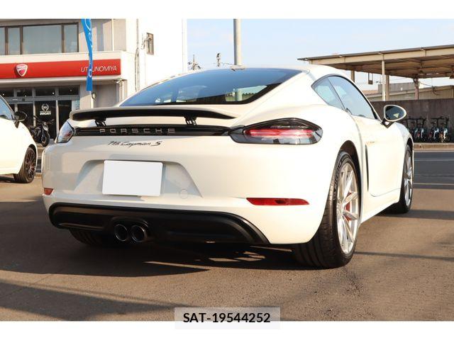 Porsche 718 Cayman 2018-08 6673141-6