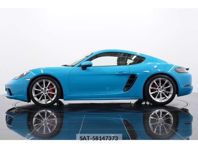 Porsche 718 Cayman 2020-05 8131888-16