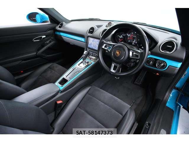 Porsche 718 Cayman 2020-05 8131888-1