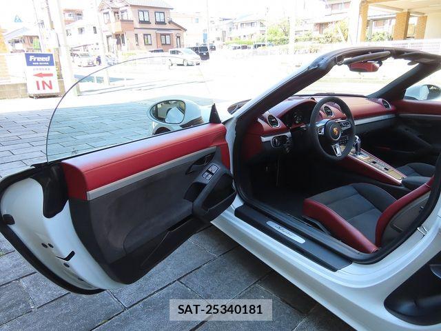Porsche 718 Spyder 2023-02 6501947-13