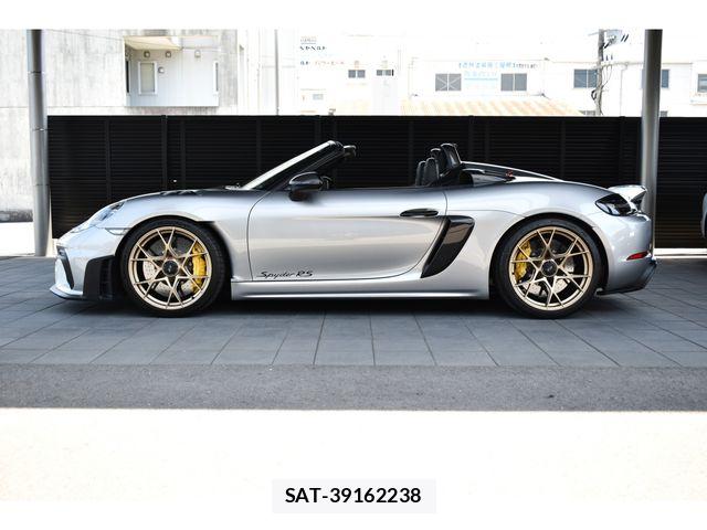 Porsche 718 Spyder 2025-06 7727196-7