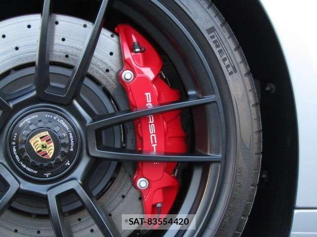 Porsche 911 2022-07 626414-16