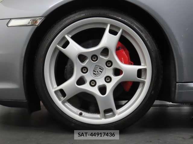 Porsche 911 2005-03 815135-9