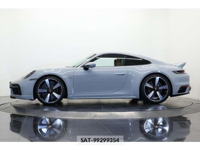 Porsche 911 2023-02 826889-17