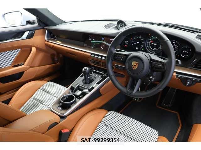 Porsche 911 2023-02 826889-1