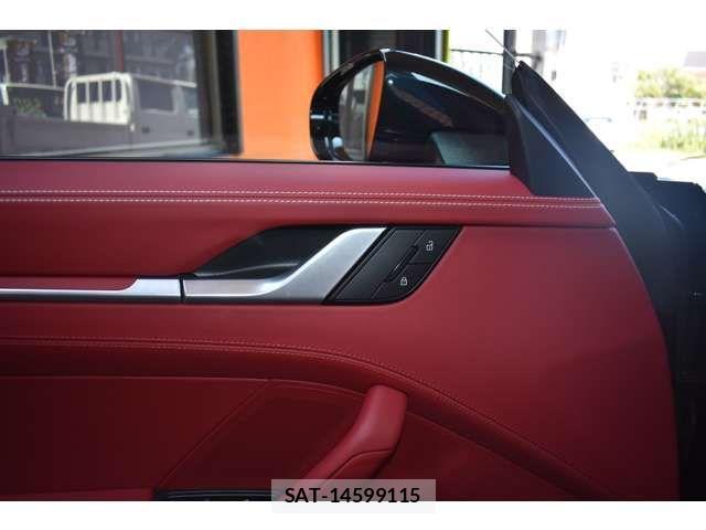 Porsche 911 2025-07 1208087-5