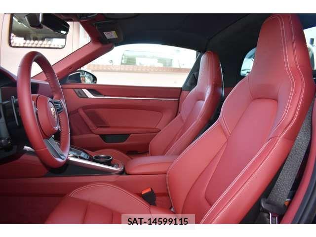 Porsche 911 2025-07 1208087-7