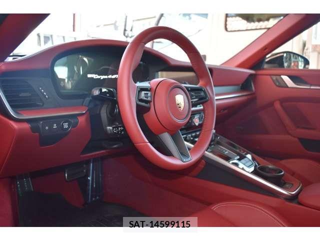 Porsche 911 2025-07 1208087-8