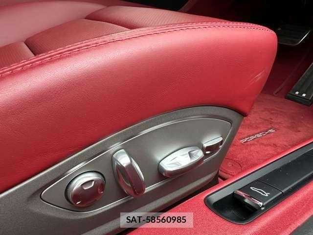 Porsche 911 2016-09 1208085-17