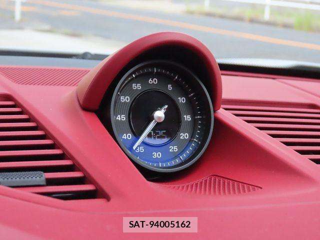 Porsche 911 2024-10 1223987-16
