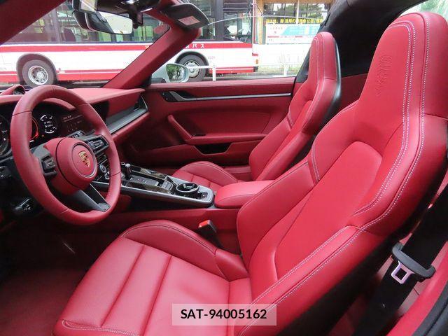 Porsche 911 2024-10 1223987-1