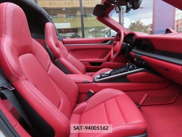 Porsche 911 2024-10 1223987-20
