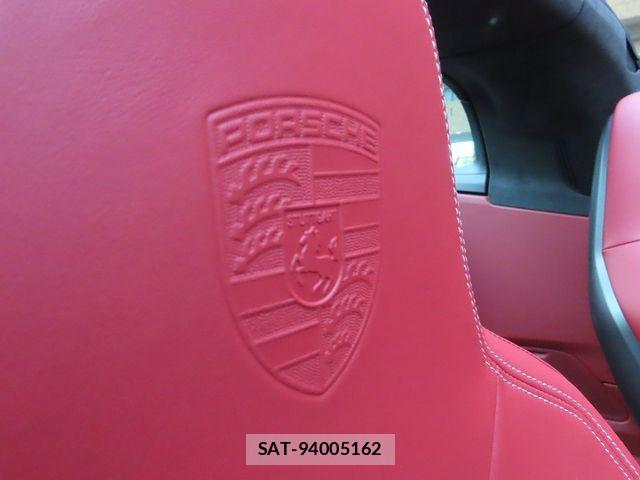 Porsche 911 2024-10 1223987-21