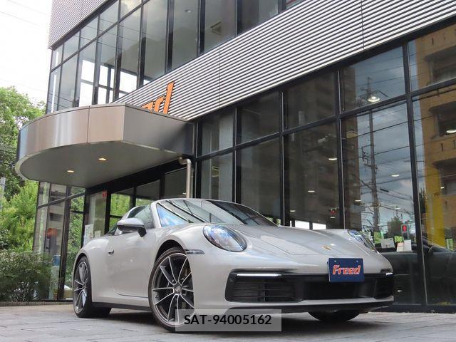 Porsche 911 2024-10 1223987-26