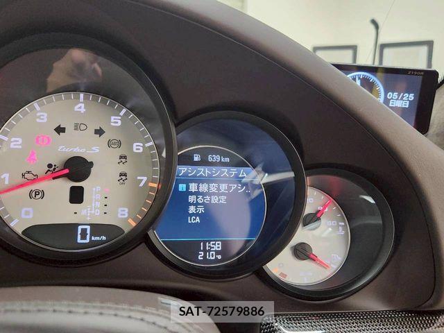 Porsche 911 2018-12 1223982-16