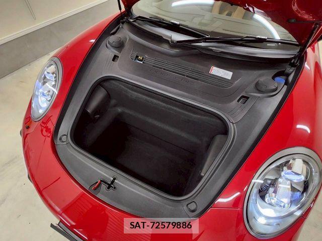 Porsche 911 2018-12 1223982-17