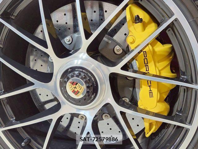 Porsche 911 2018-12 1223982-18