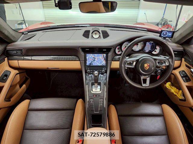 Porsche 911 2018-12 1223982-1