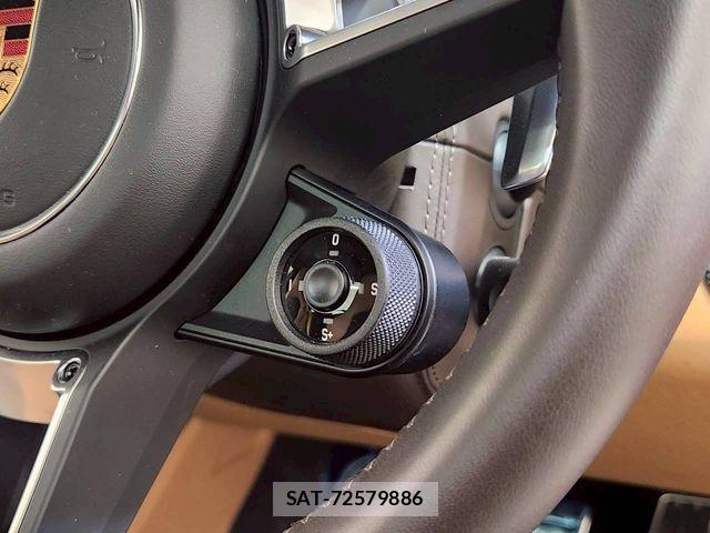 Porsche 911 2018-12 1223982-29