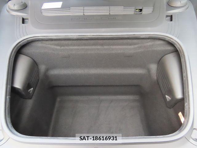 Porsche 911 2019-04 1282829-24