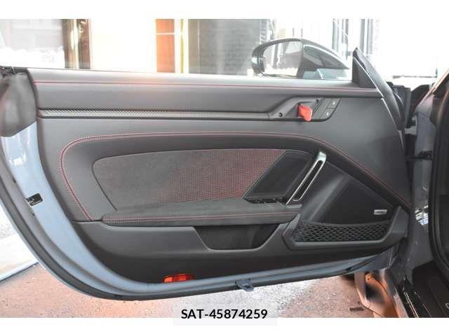 Porsche 911 2024-02 1293266-17