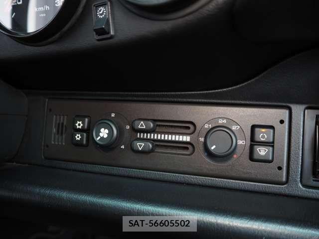 Porsche 911 1995-08 1293260-12