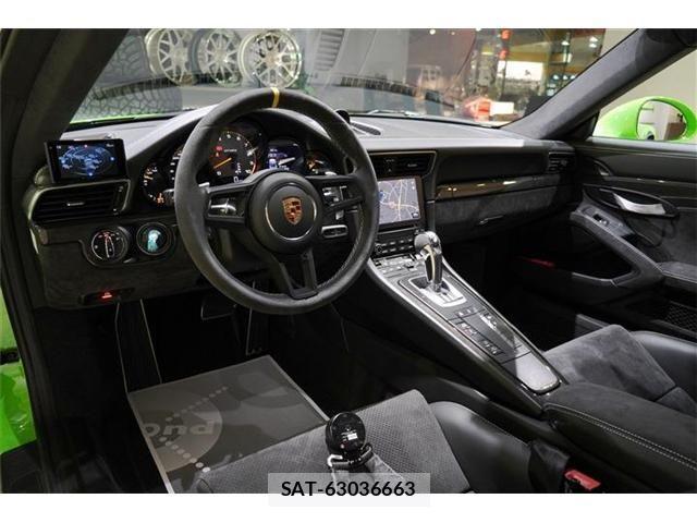 Porsche 911 2019-12 1293264-2